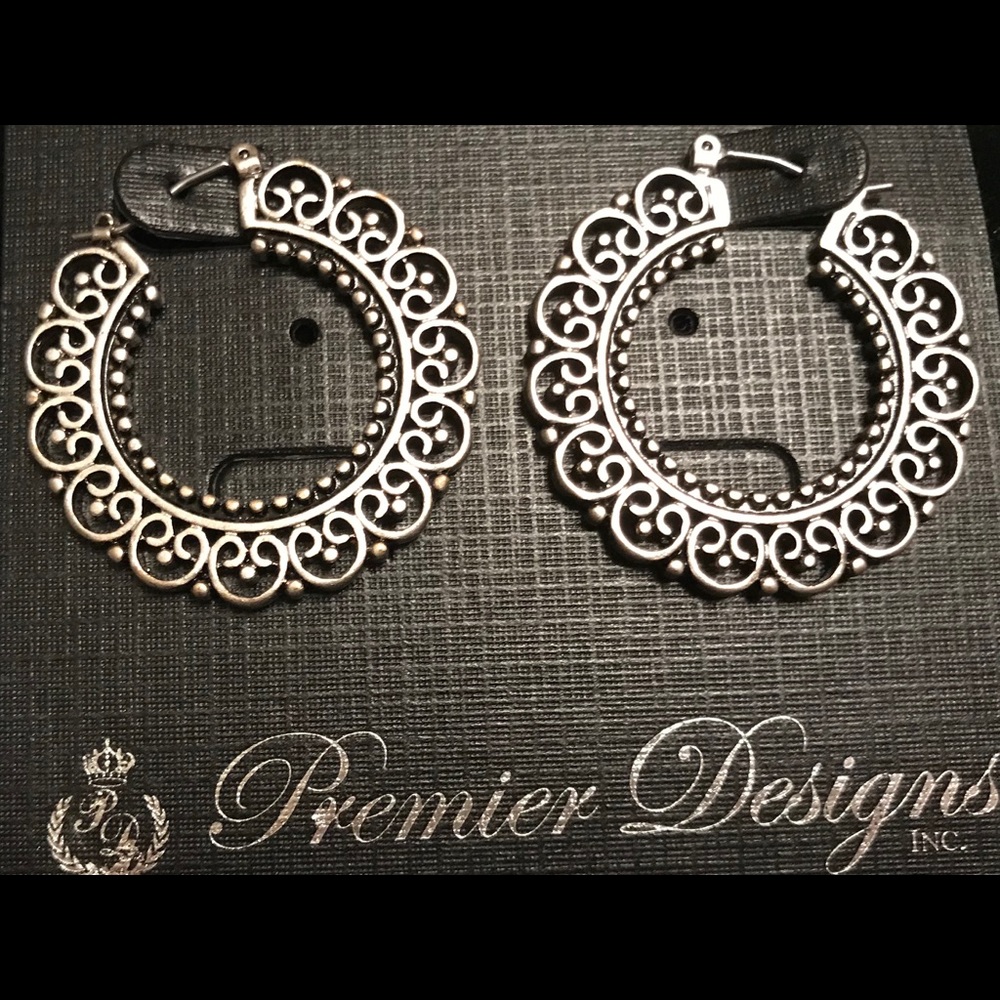 ⚫️Premiere Designs Addison Earrings